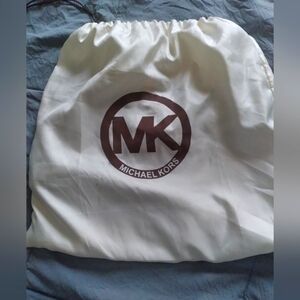 Micheal Kors purse